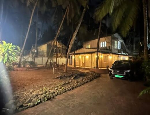 Beach House Shahab Bungalow