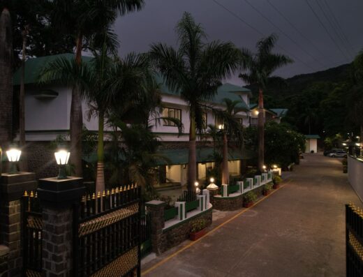 Velvet County Resort