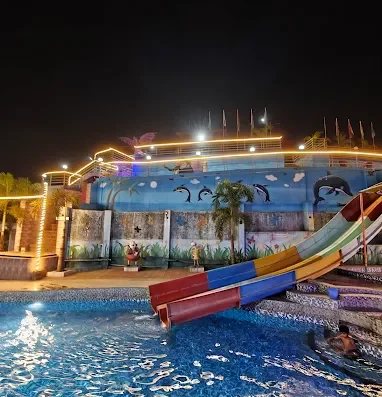 Sahara Farm & Resort