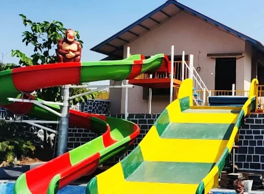 Shrubbery Palms Resort