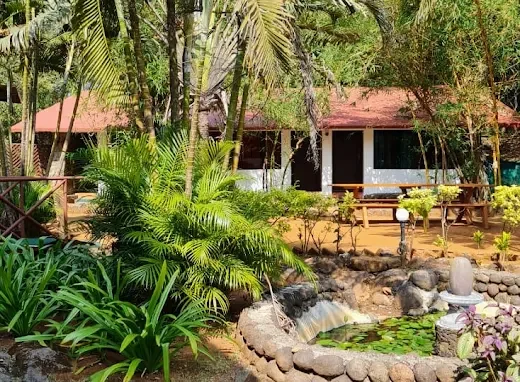 Captans Home Stay