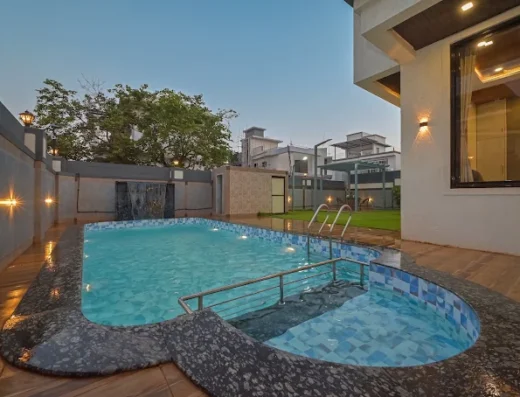 Youneque Villa