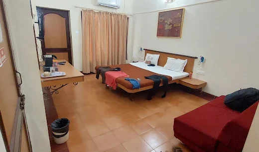 Gujarat Bhavan Hotel