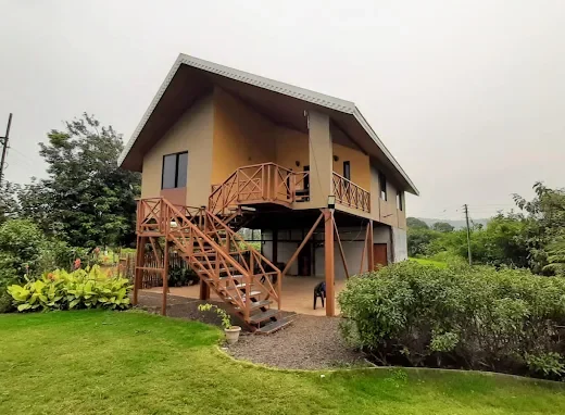 Lake View Holiday Villa