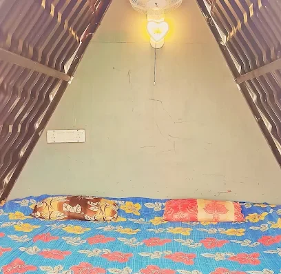 Bamboo Triangle Cottage